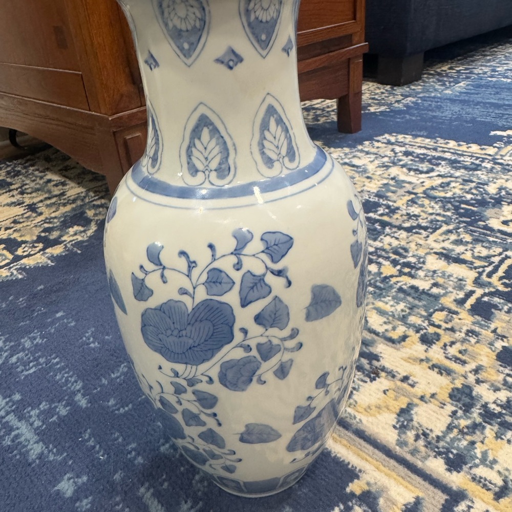 Blue and White Floral Vase - Picture 3 of 6